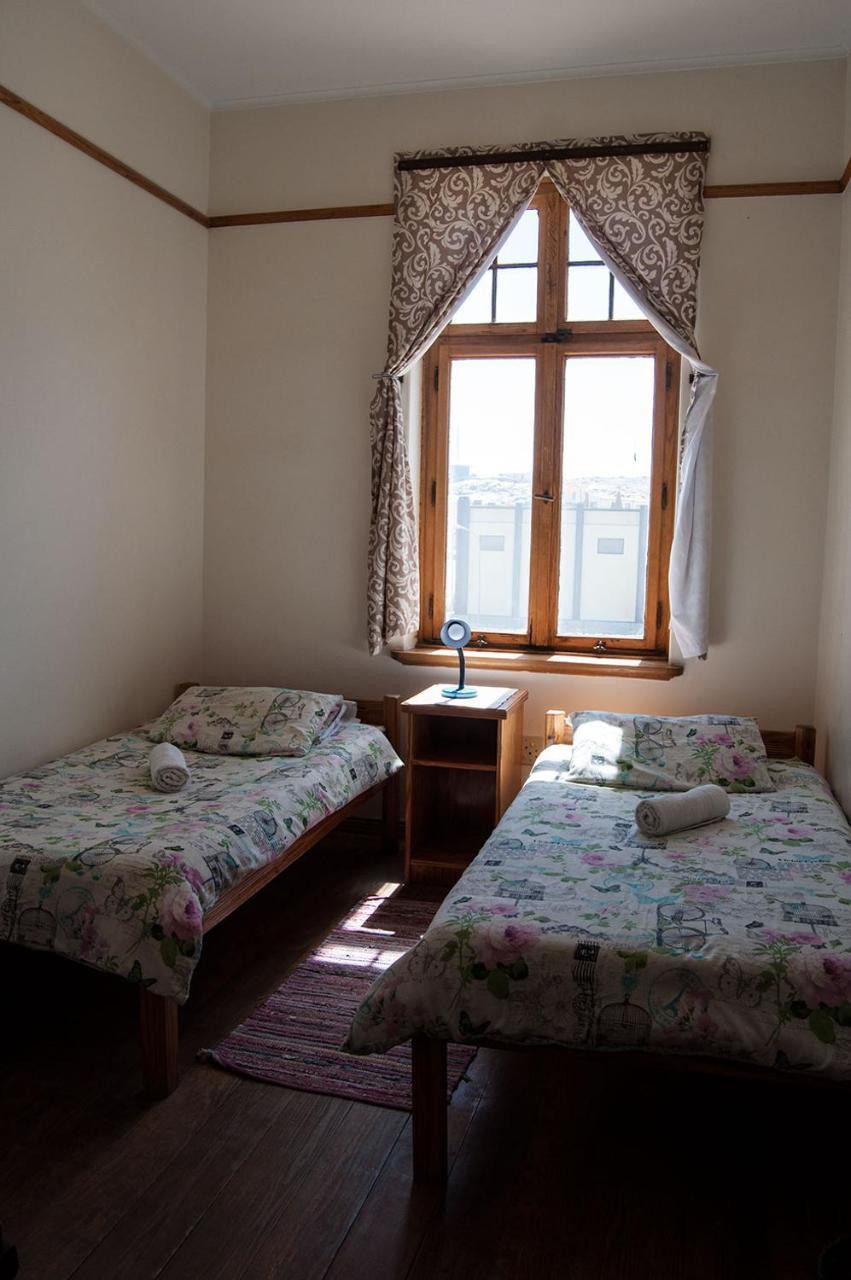 Historical Guesthouse - Self Catering Apartments Людериц Экстерьер фото