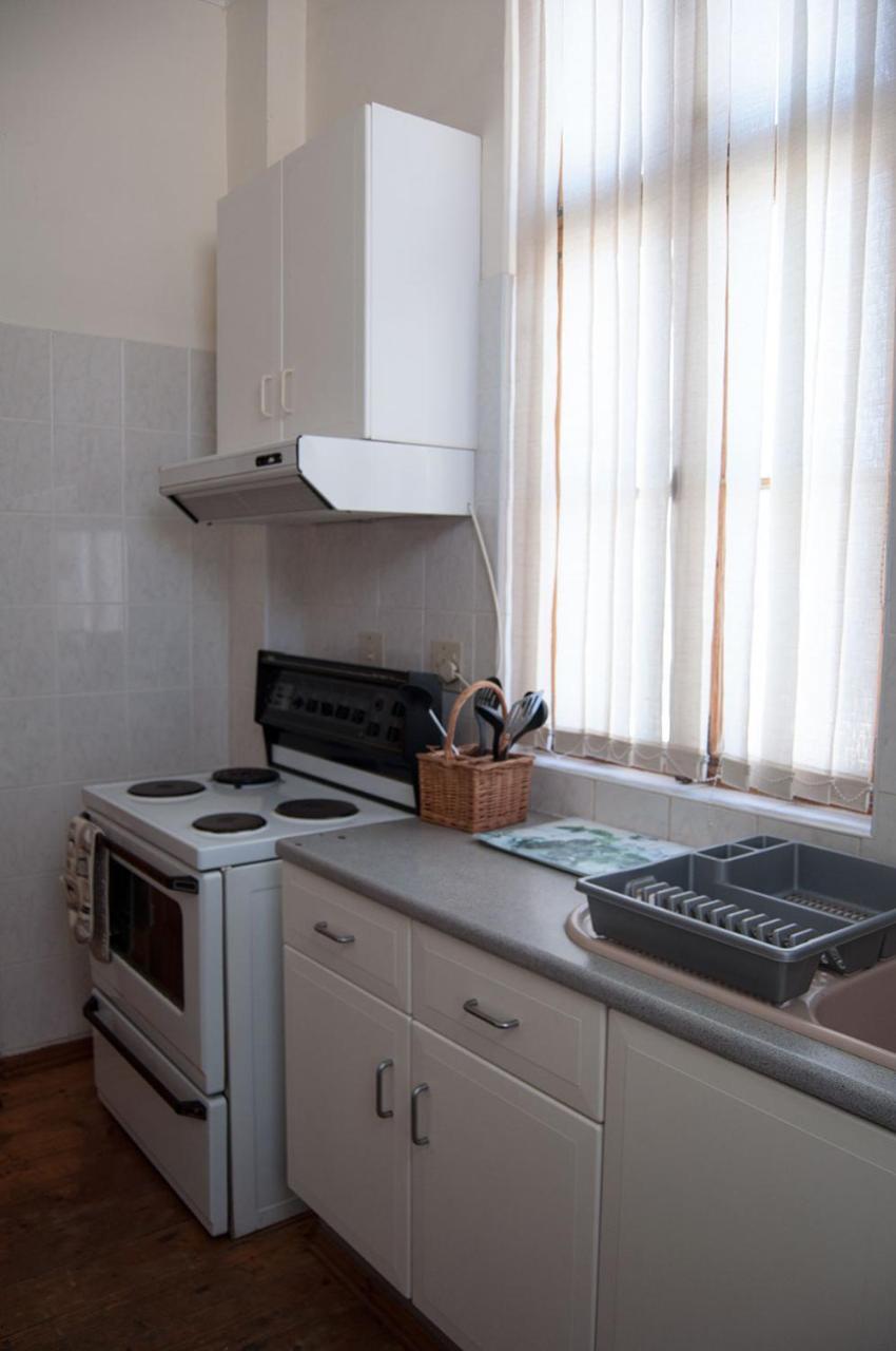 Historical Guesthouse - Self Catering Apartments Людериц Экстерьер фото