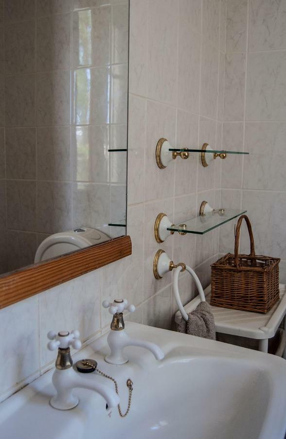 Historical Guesthouse - Self Catering Apartments Людериц Экстерьер фото